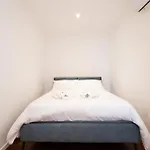 The Apulian Loft - Via Celentano Бари